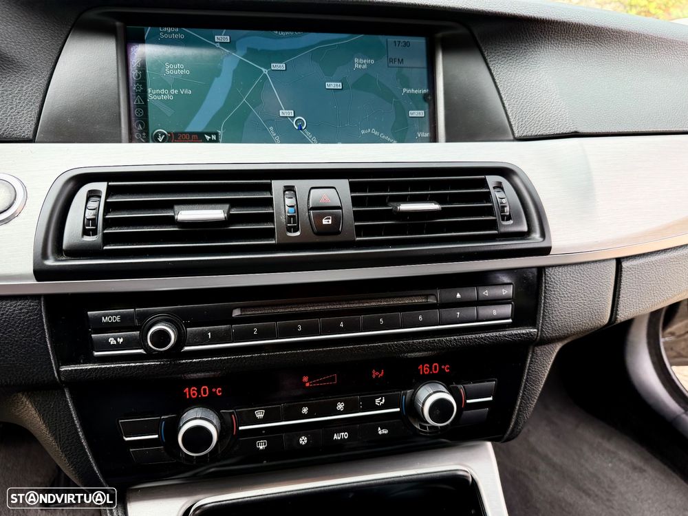 BMW 530 d Auto - 32