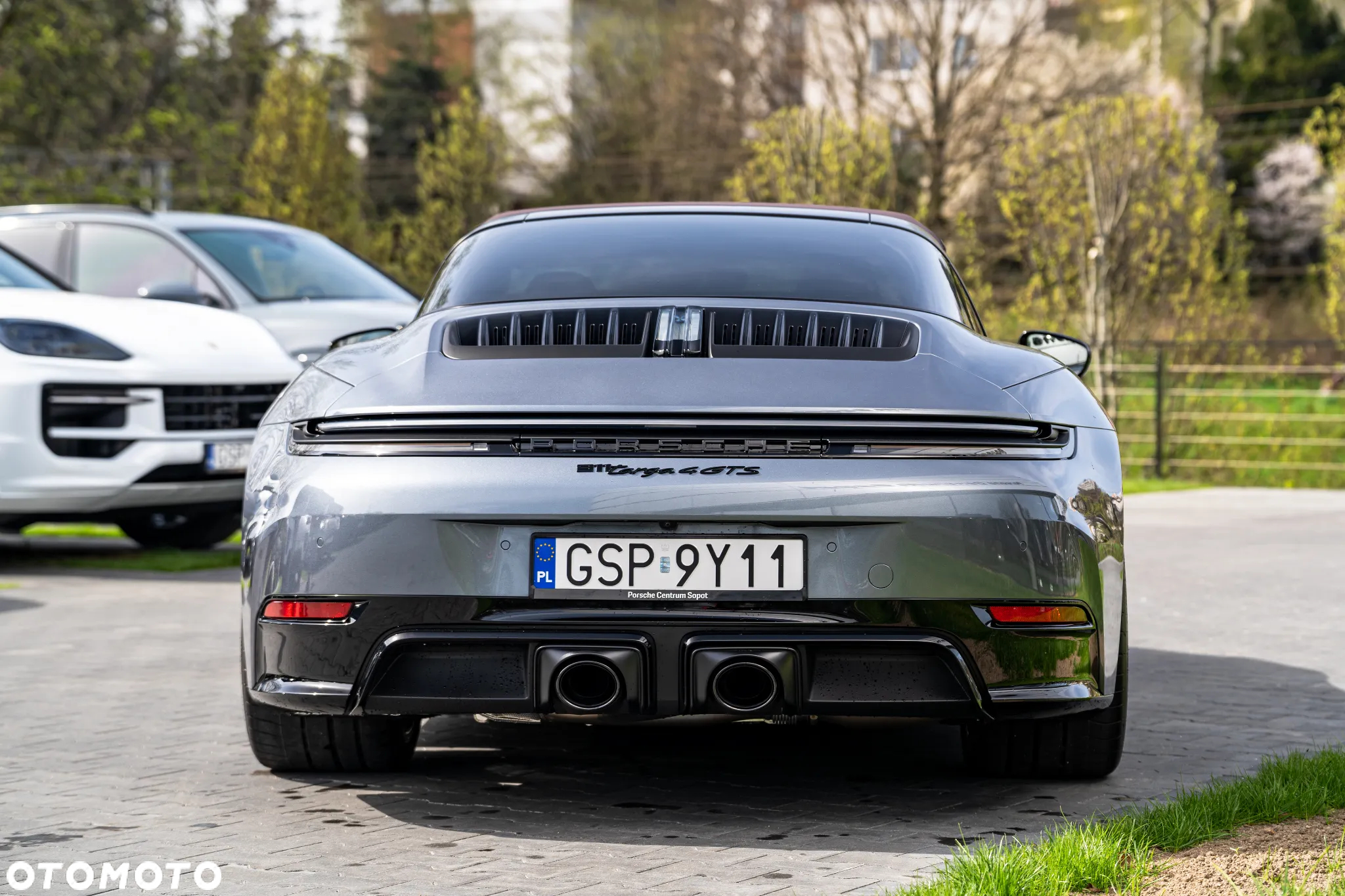 Porsche 911 Targa T-Hybrid 4 GTS - 3