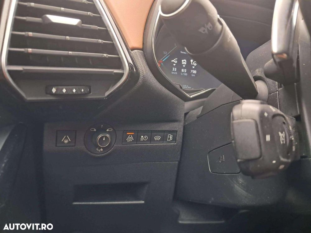 DS Automobiles DS 7 Crossback - 17