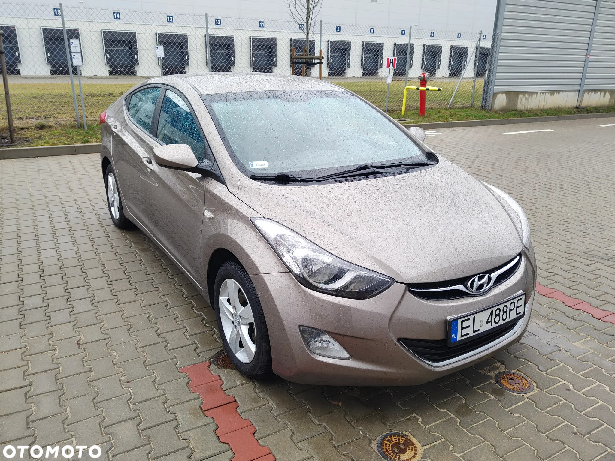 Hyundai Elantra - 7