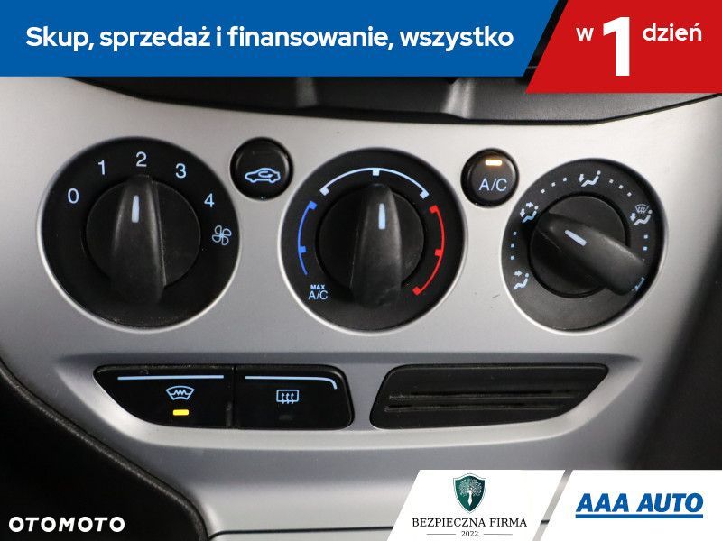 Ford Focus SW - 18