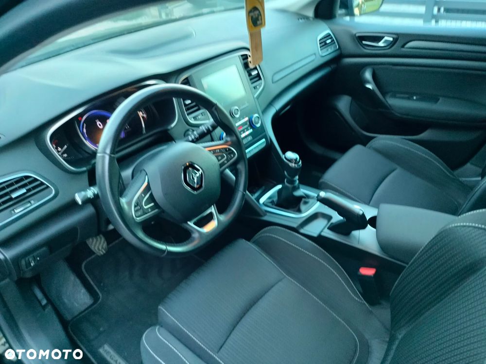 Renault Megane 1.5 Blue dCi Intens - 13