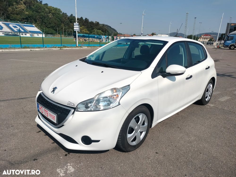 Peugeot 208 - 11
