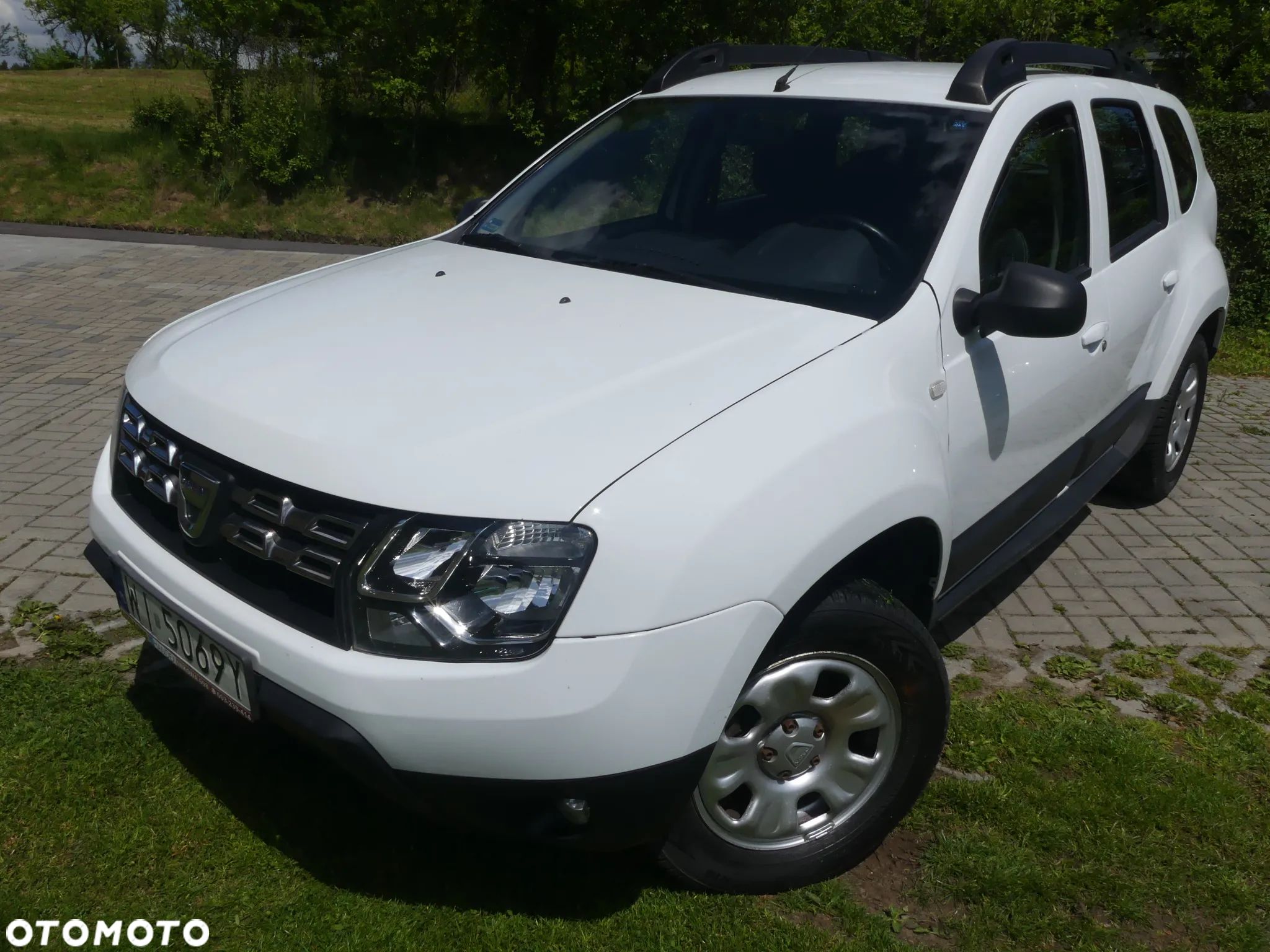 Dacia Duster 1.6 Laureate 4x4 - 1