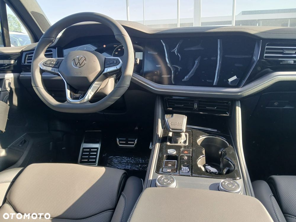 Volkswagen Touareg - 12