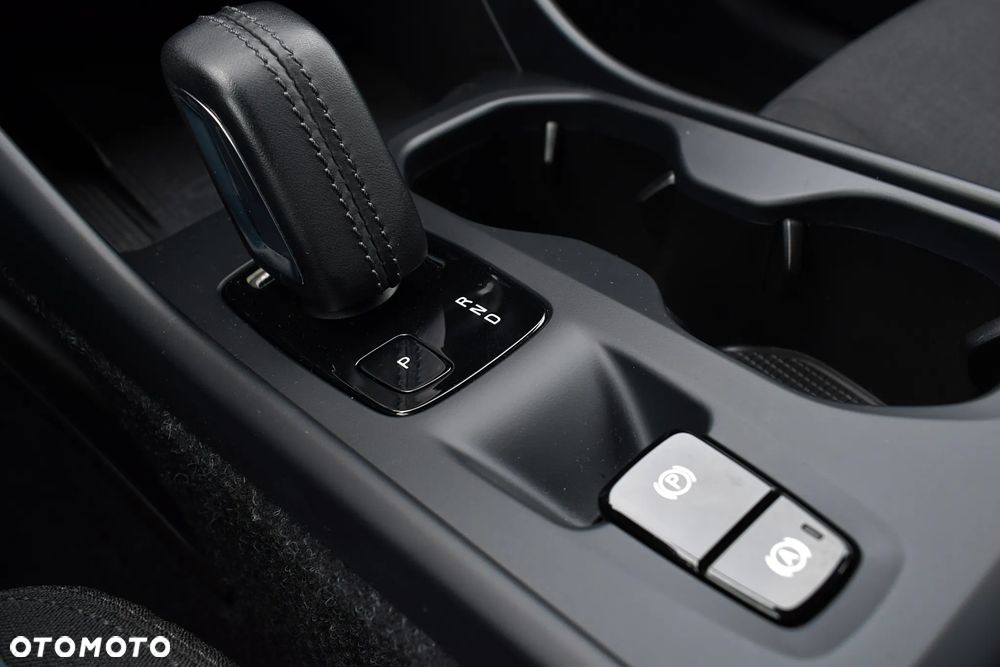 Volvo XC 40 T3 Momentum - 16