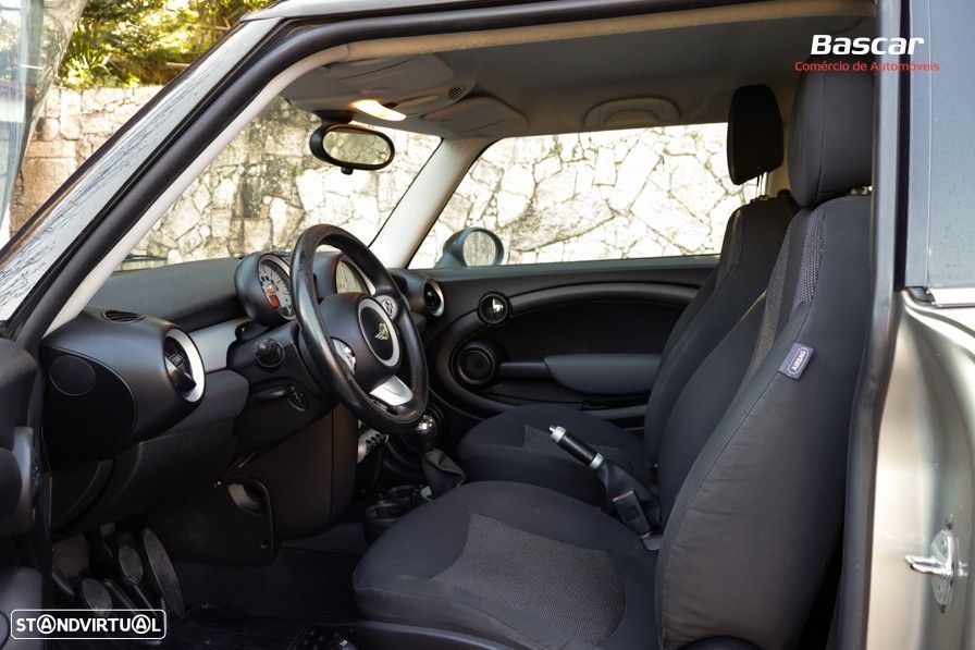 MINI 3 Portas Cooper D - 14