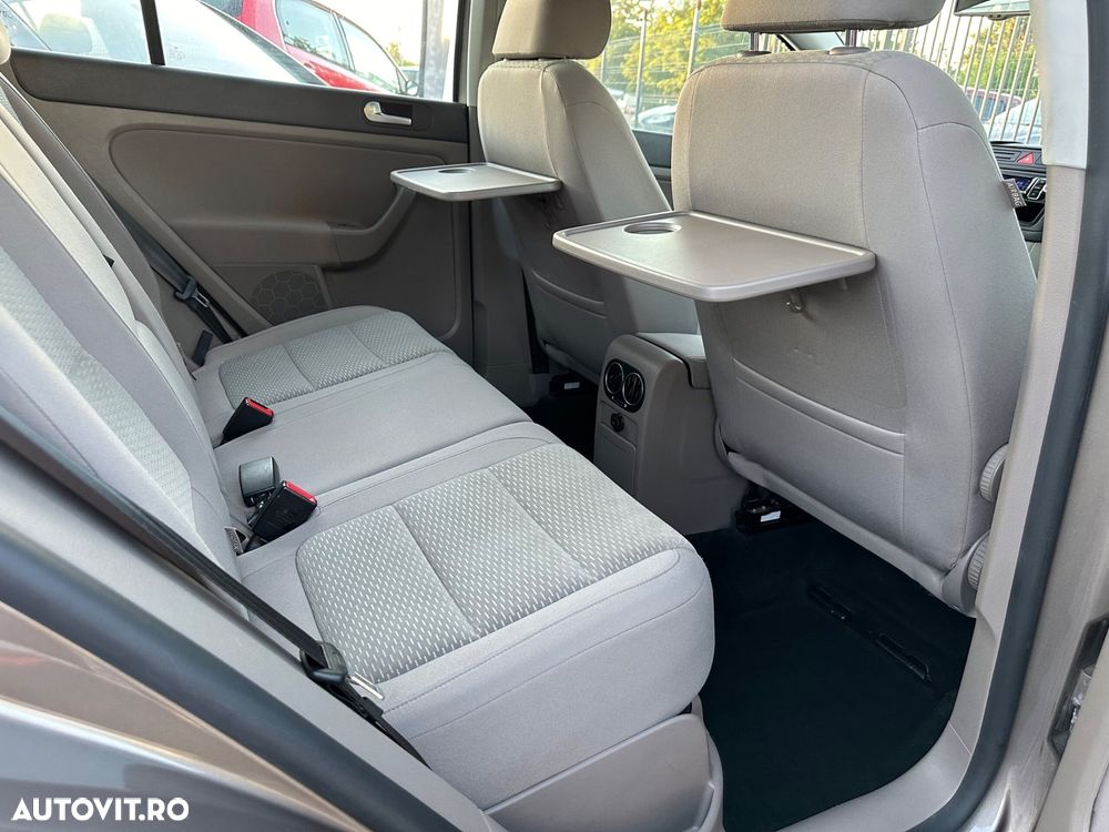 Volkswagen Golf Plus 1.2 TSI DSG Style - 20