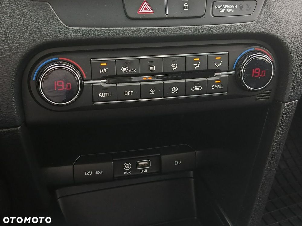 Kia Ceed 1.4 T-GDI M - 25
