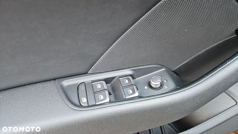 Audi A3 Sportback 1.4 TFSI CoD ultra Attraction - 17