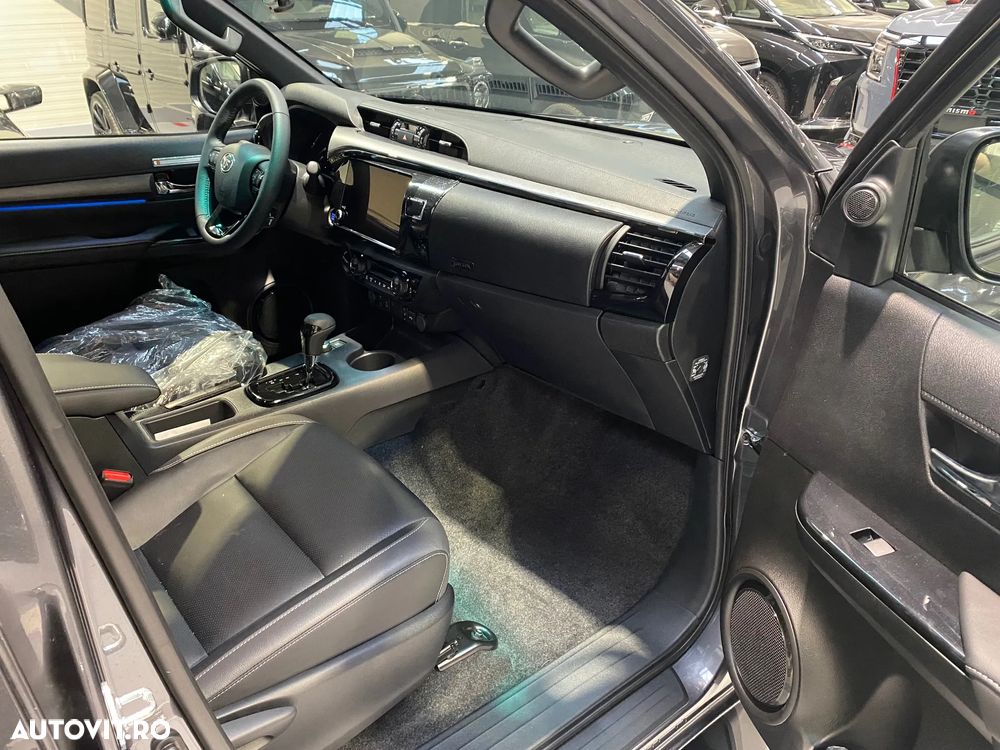 Toyota Hilux 2.8D 204CP 4x4 Double Cab AT MHEV Invincible - 14
