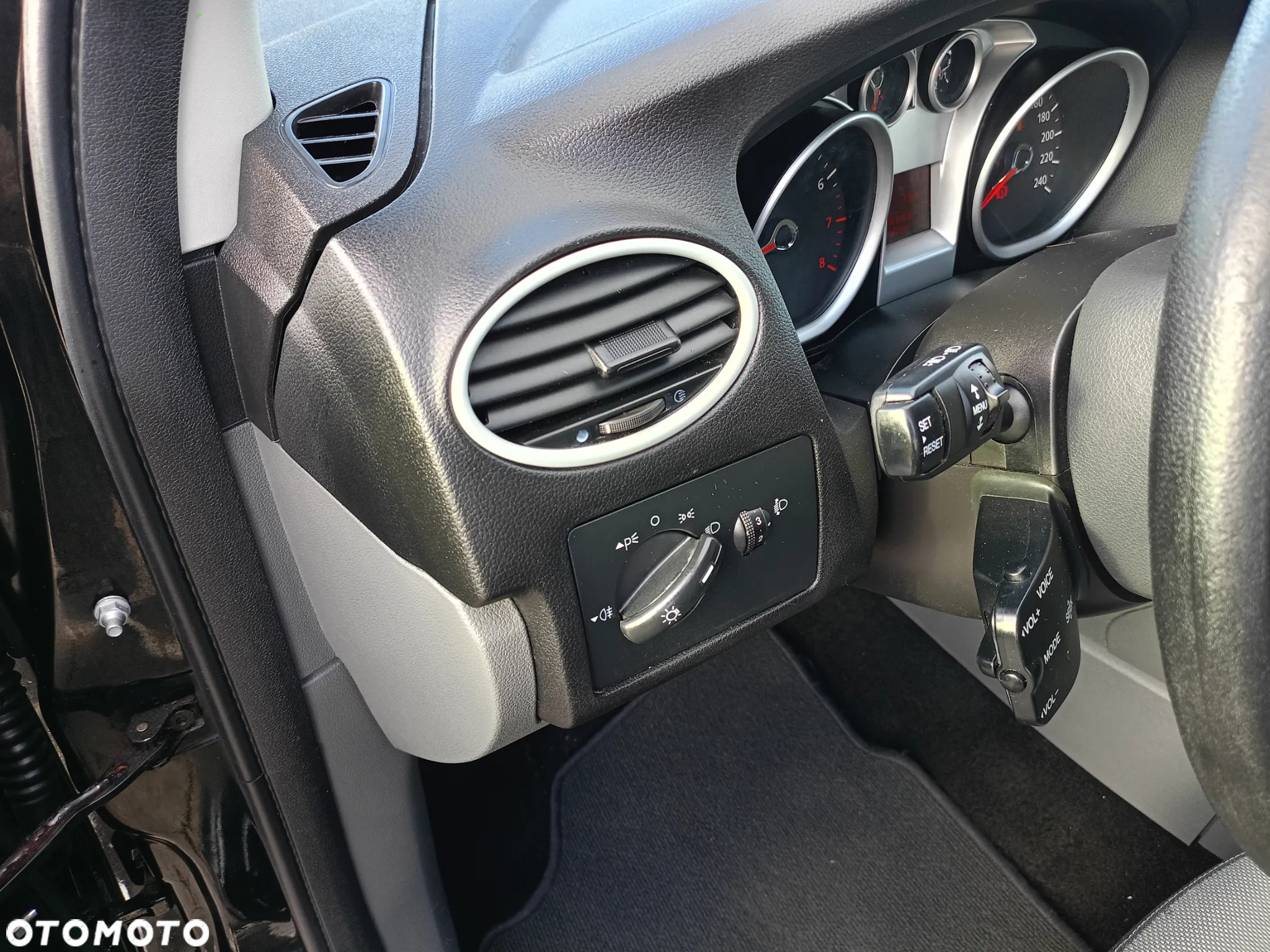 Ford Focus 1.8 Fun - 20
