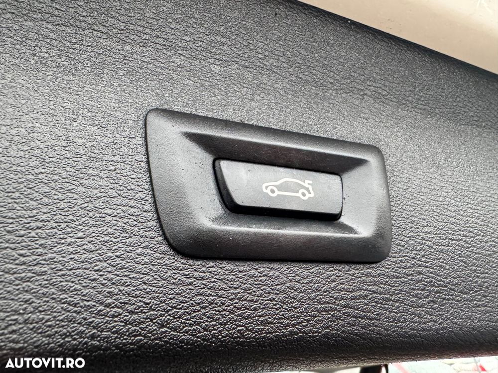 BMW X1 xDrive18d - 28