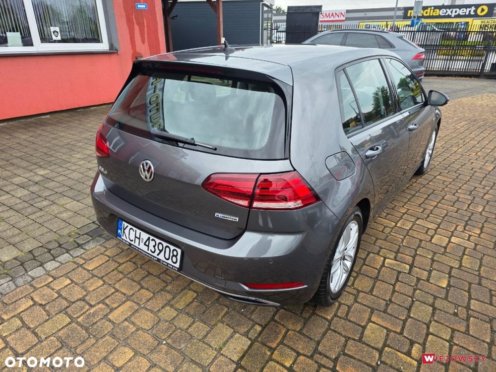 Volkswagen Golf - 11