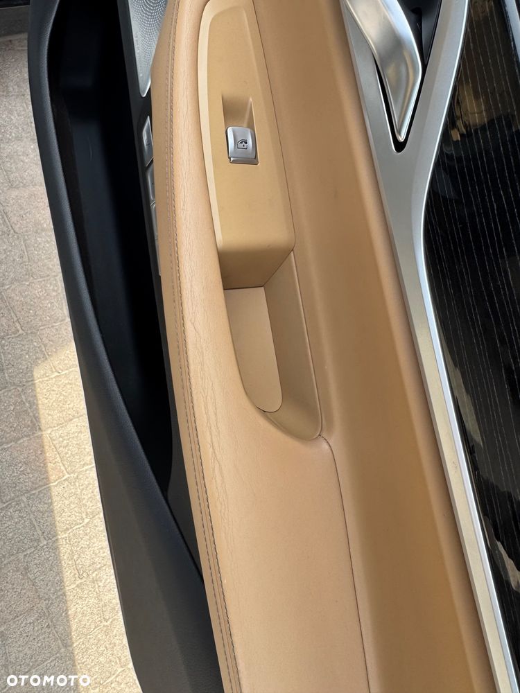 BMW Seria 7 750Li - 20