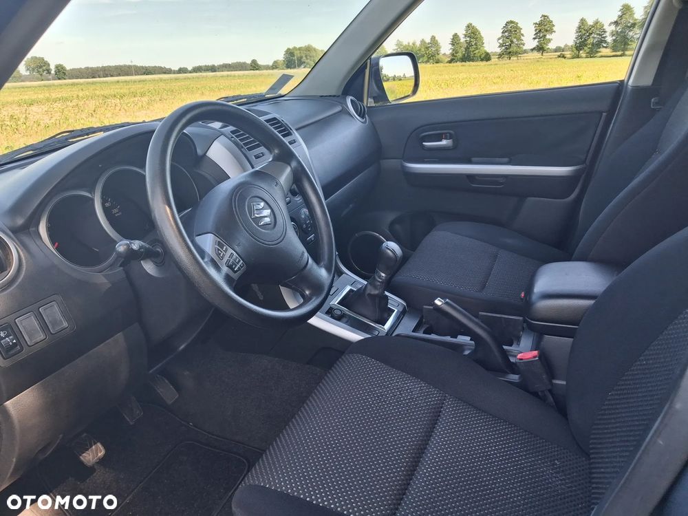 Suzuki Grand Vitara 1.9 DDiS Comfort DPF Limited - 17