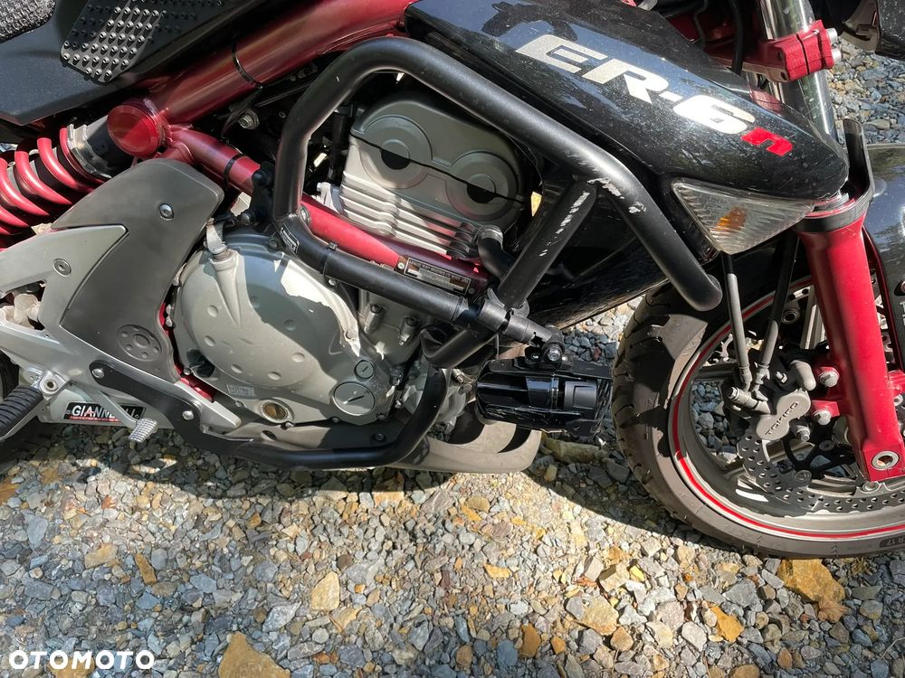 Kawasaki ER - 27