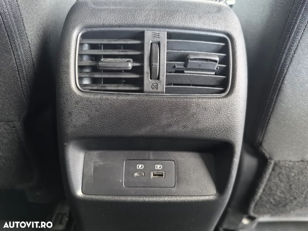 Nissan Qashqai 1.3 l MHEV X-Tronic N-Connecta - 31