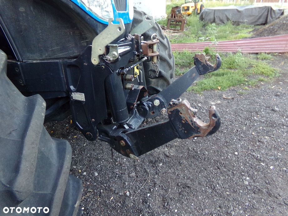 New Holland T 7040 - 9