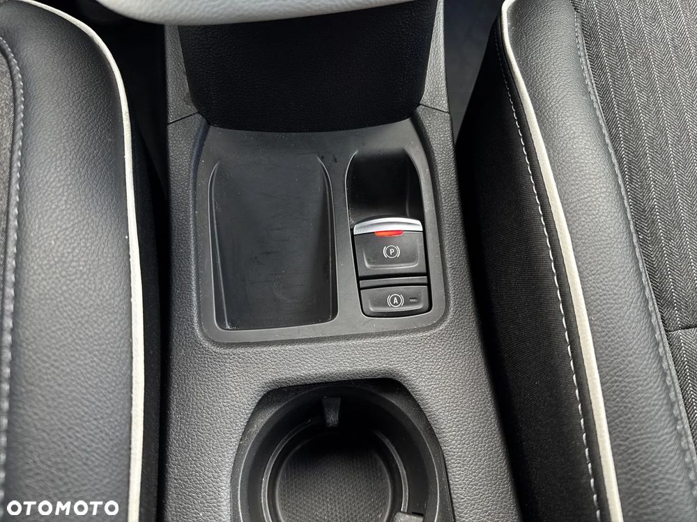 Renault Clio 1.0 TCe Techno - 26