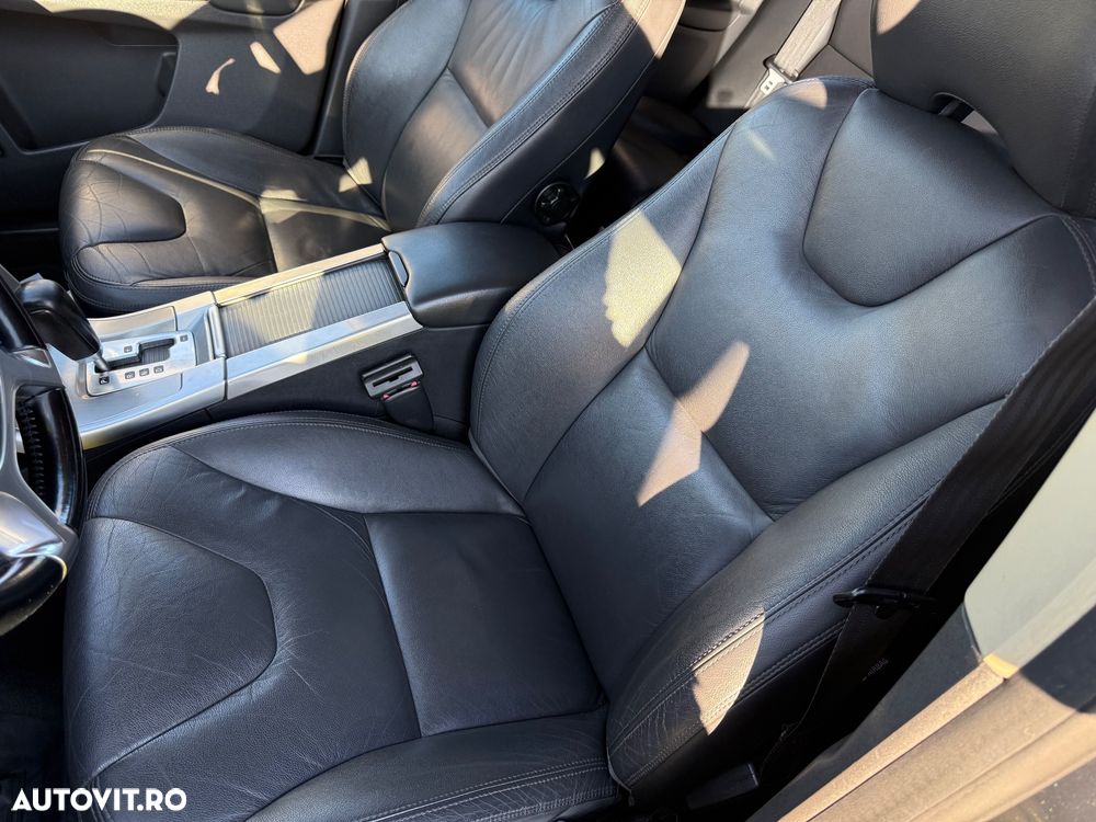 Volvo XC 60 D4 AWD Momentum - 12