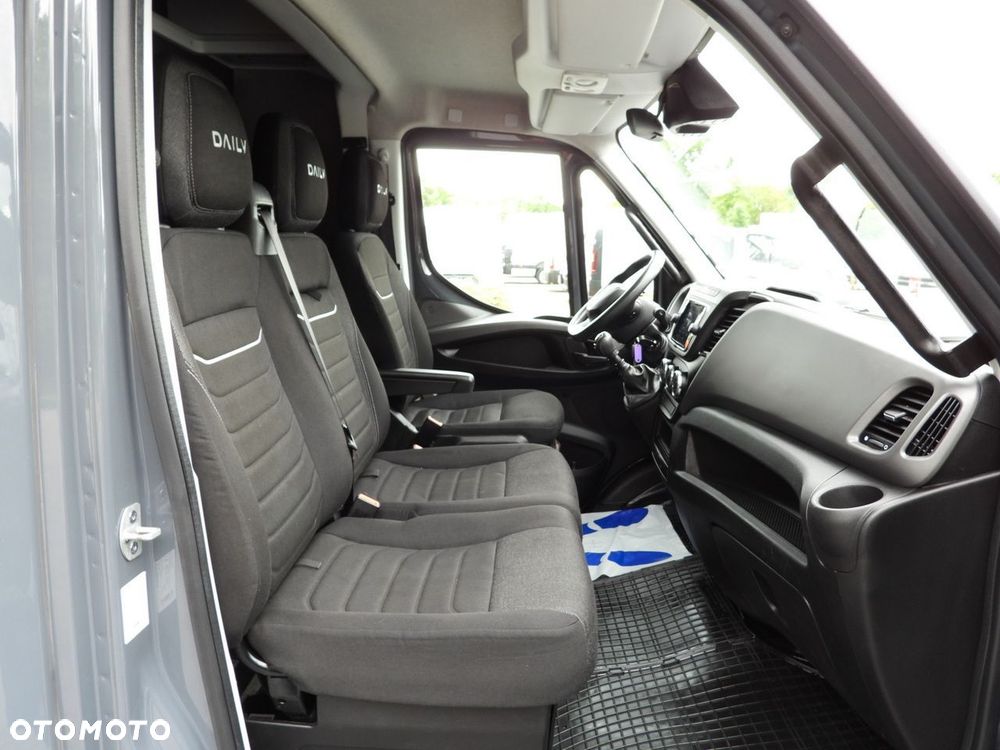 Iveco DAILY 35S18 PLANDEKA 10 PALET WEBASTO TEMPOMAT NAWIGACJA LEDY KLIMATYZACJA  180KM - 37