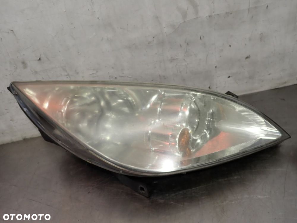 LAMPA PRAWA PRZEDNIA MITSUBISHI COLT CZ3 1.3 MR957354     0301208202 - 1