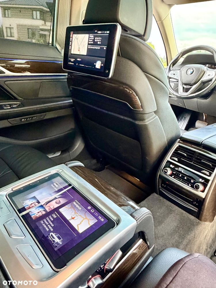 BMW Seria 7 730Ld xDrive mHEV - 16