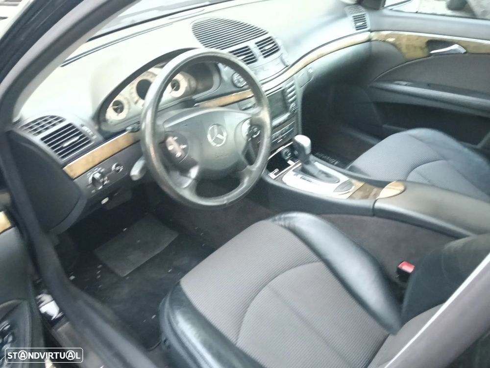 Mercedes-Benz E 320 - 25