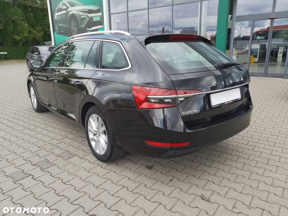 Skoda Superb 1.5 TSI Ambition DSG - 8