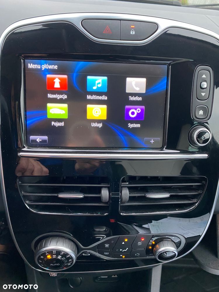 Renault Clio - 25