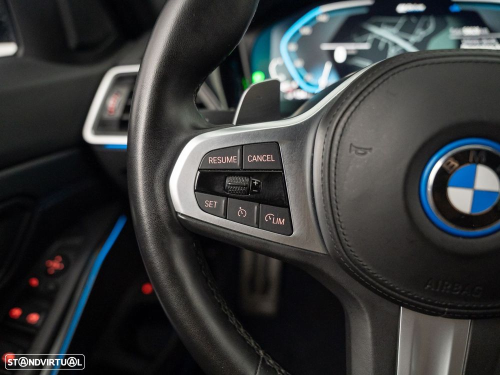 BMW 330 e Pack M Auto - 24