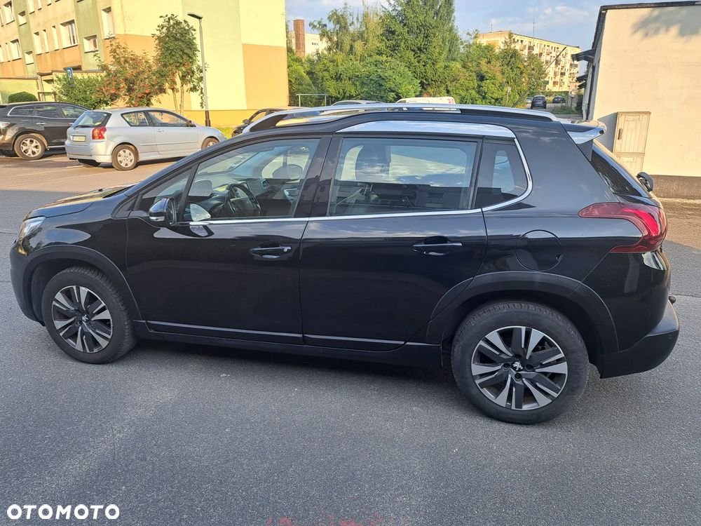 Peugeot 2008 1.6 BlueHDi Allure S&S - 9