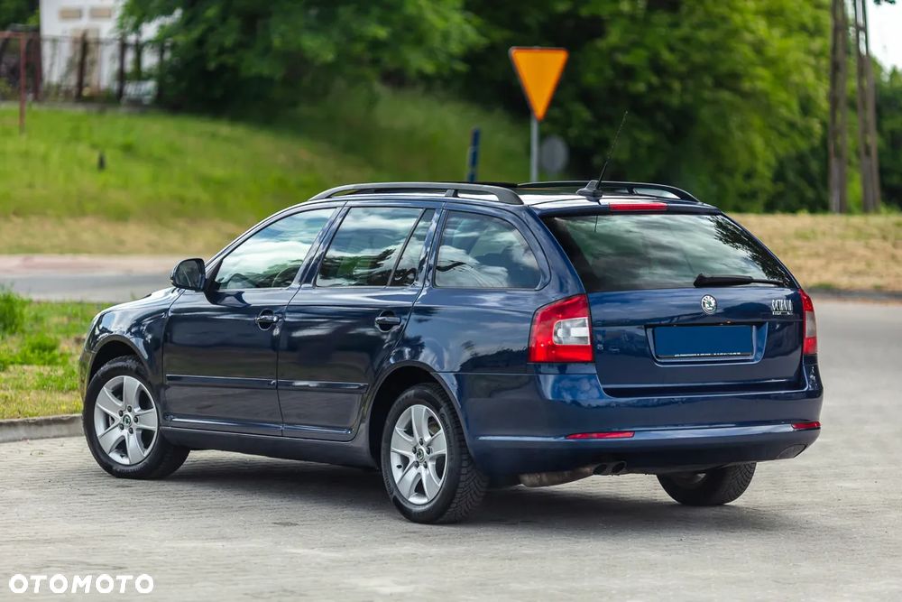 Skoda Octavia 2.0 TDI DPF DSG Elegance - 4