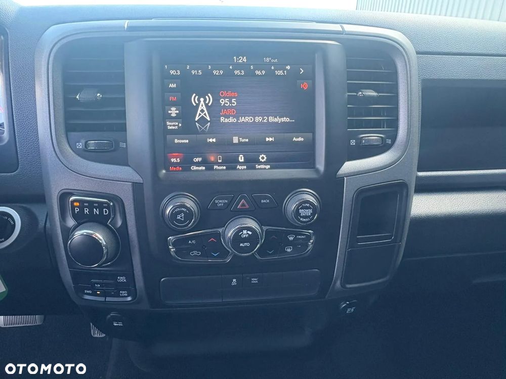 Dodge RAM 1500 5.7 4x4 - 17