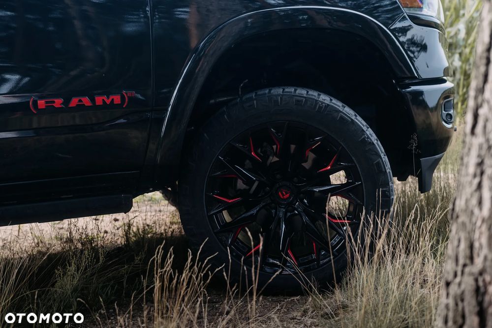 RAM 1500 Crew Cab Shortbed Limited - 9