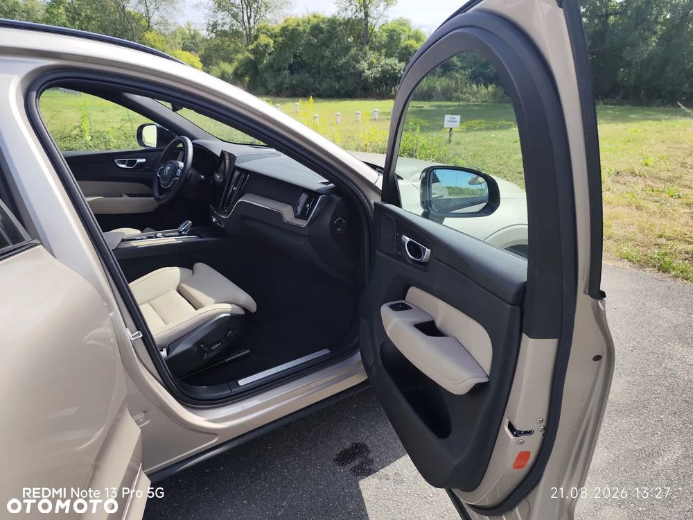 Volvo XC 60 B5 B AWD Ultra Dark - 14