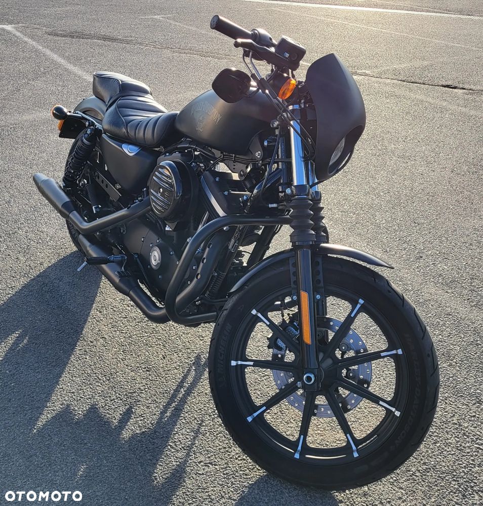 Harley-Davidson Sportster Iron 883 - 1