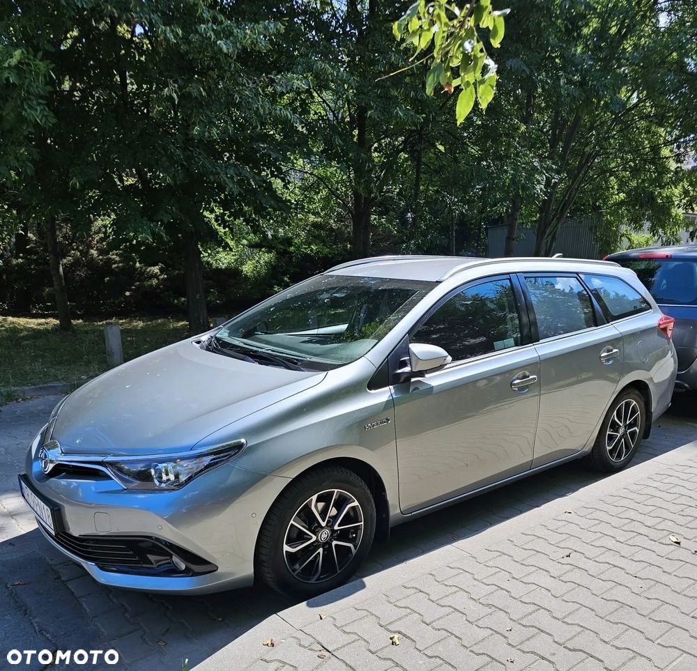 Toyota Auris Hybrid 135 Premium - 22