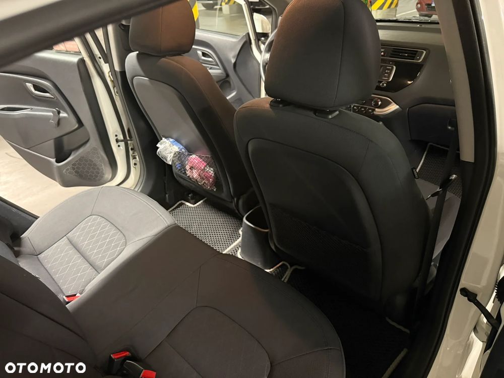 Kia Rio - 13