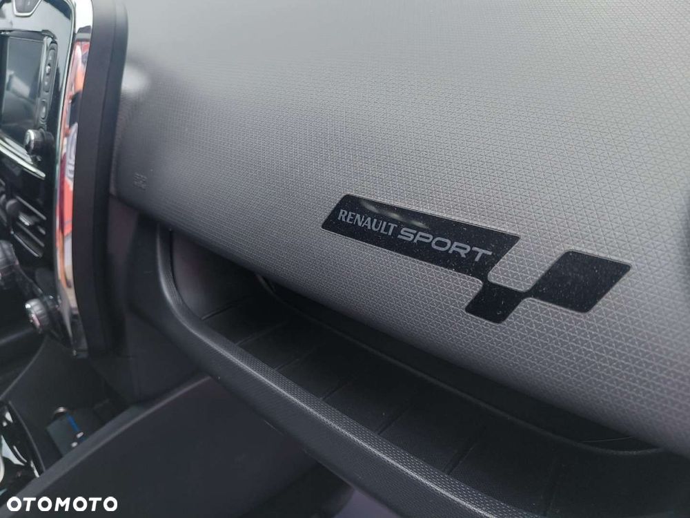 Renault Clio - 17