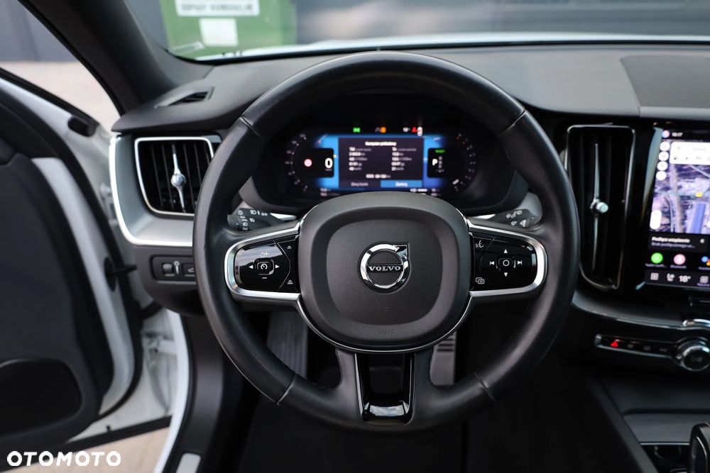 Volvo XC 60 T6 AWD Recharge Geartronic RDesign - 9