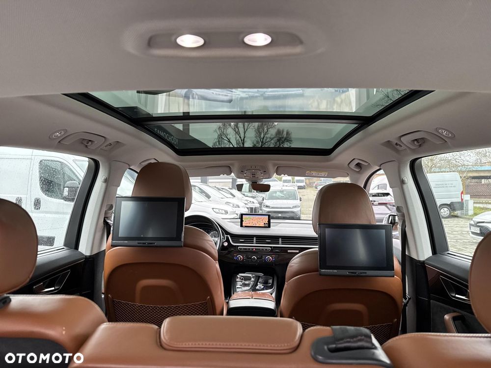 Audi SQ7 - 12