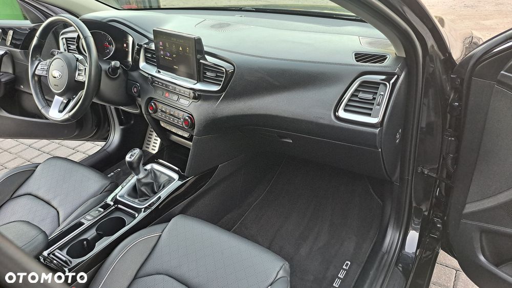 Kia Ceed 1.6 CRDi Platinum Edition - 19
