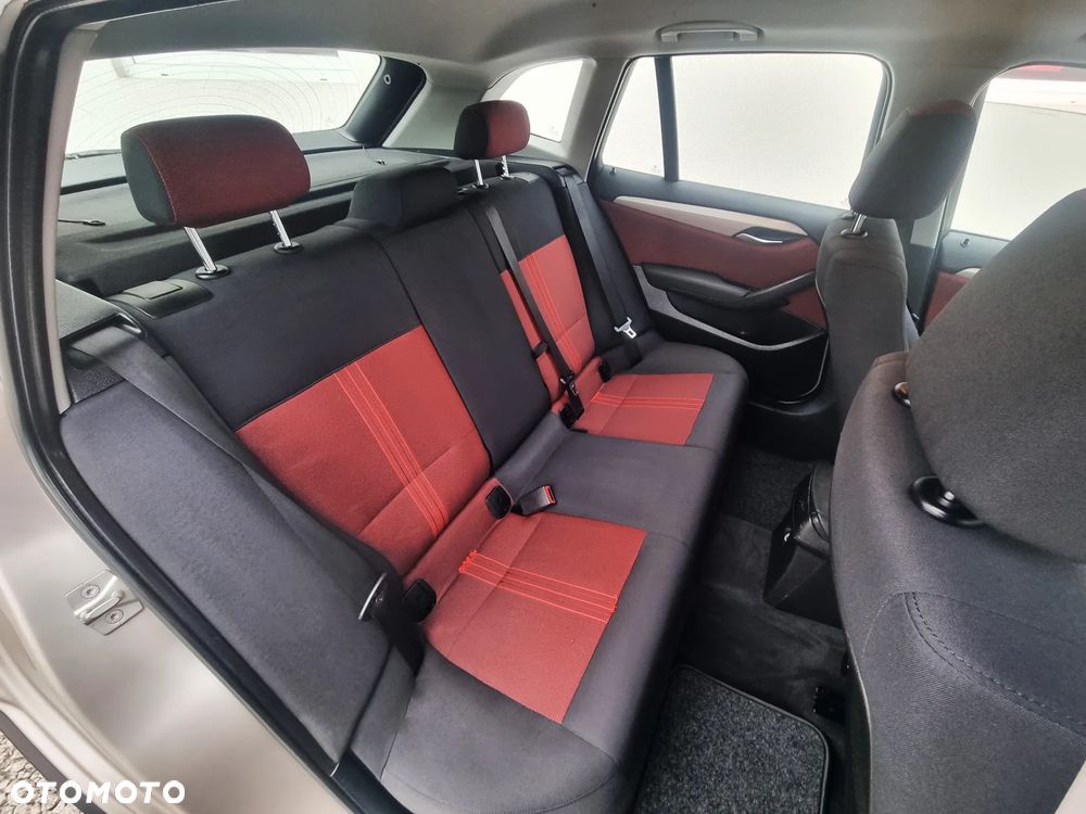 BMW X1 xDrive18d Sport Line - 12