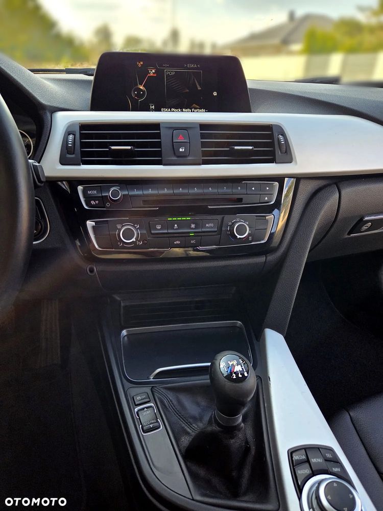 BMW Seria 3 316d Edition Luxury Line Purity - 17