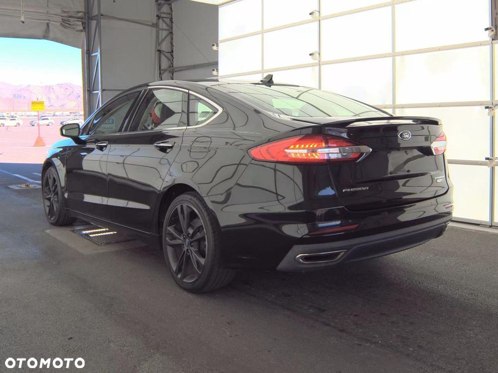 Ford Fusion - 8