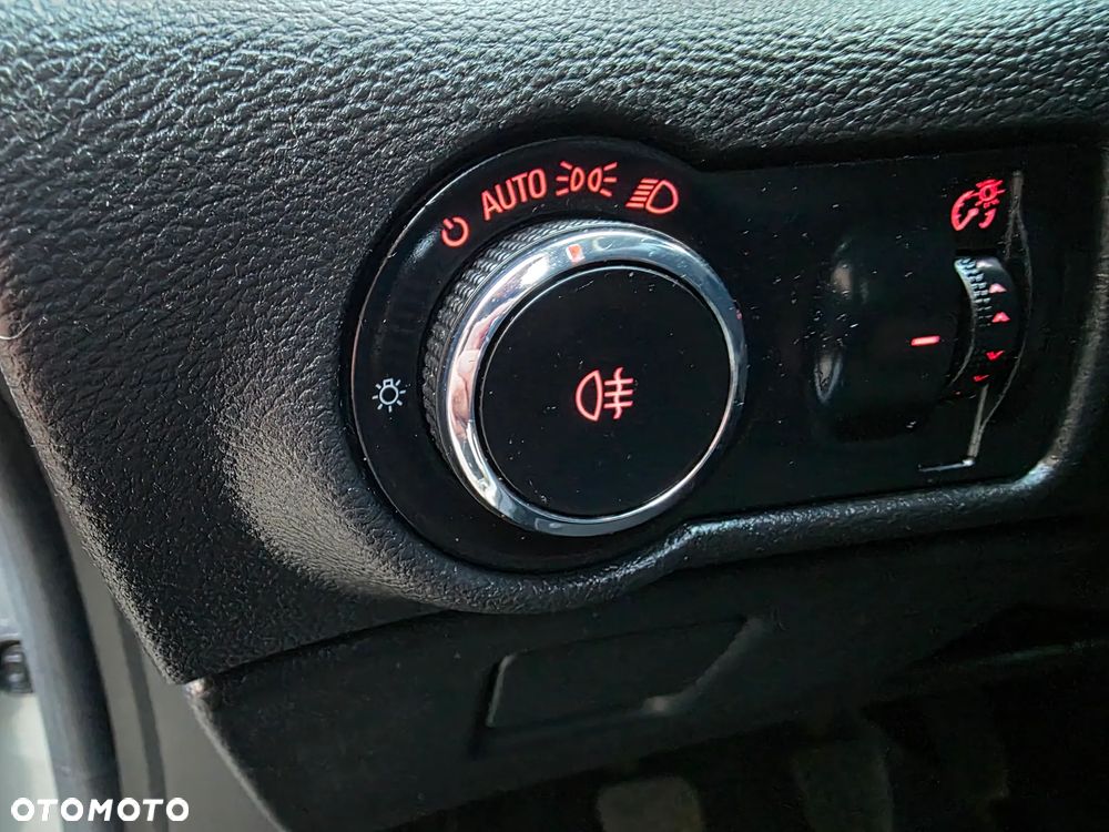 Opel Astra 1.4 Turbo Innovation - 20