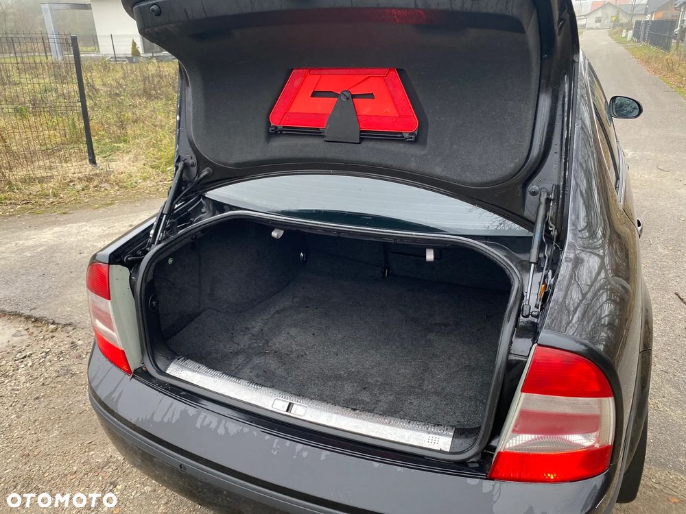 Skoda Superb 2.0 TDI Active - 12