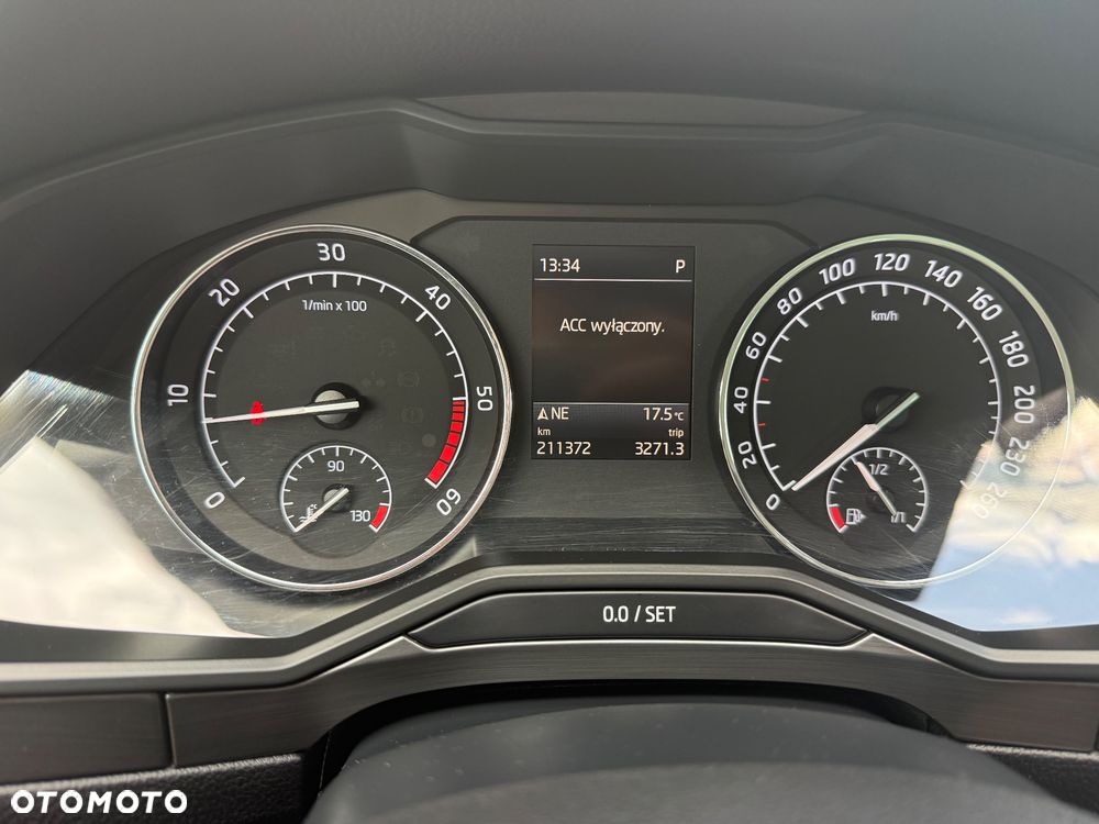 Skoda Superb 2.0 TDI 4x4 DSG Premium Edition - 25